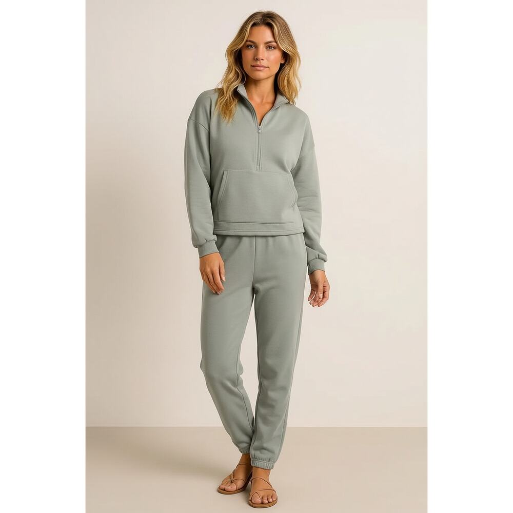 NWT Yogalicious Nadia Scuba Knit Fleece Half Zip Pullover Sage Green L